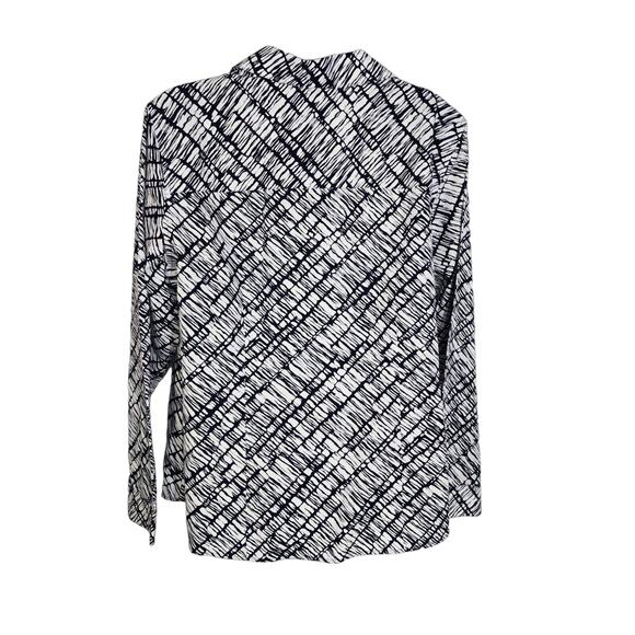 Chico's Womens Top Size 2 Large Wrinkle Resistant Button Long Sleeve 100% Cotton - Picture 2 of 12